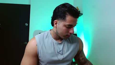 Snapshot of darius_phoenix chatting on 12-02-25, 08:48 Darius Phoenix online show from 12-02-25, 08:48