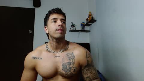 Snapshot of darius_phoenix chatting on 12-14-25, 08:35 Darius Phoenix online show from 12-14-25, 08:35