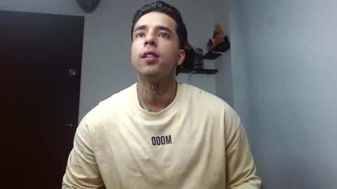 Snapshot of darius_phoenix chatting on 01-11-26, 08:25 Darius Phoenix online show from 01-11-26, 08:25