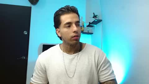 Snapshot of darius_phoenix chatting on 01-14-26, 09:20 Darius Phoenix online show from 01-14-26, 09:20