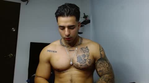 Snapshot of darius_phoenix chatting on 02-01-26, 03:16 Darius Phoenix online show from 02-01-26, 03:16