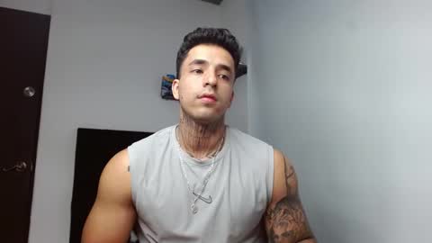 Snapshot of darius_phoenix chatting on 02-05-26, 11:31 Darius Phoenix online show from 02-05-26, 11:31