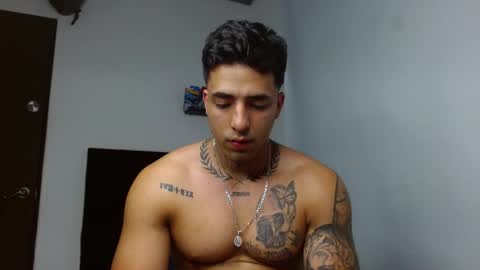 Snapshot of darius_phoenix chatting on 02-08-26, 12:25 Darius Phoenix online show from 02-08-26, 12:25