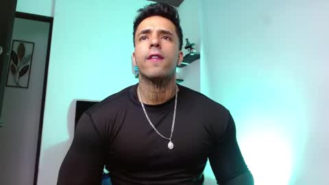 Snapshot of darius_phoenix chatting on 02-19-26, 06:59 Darius Phoenix online show from 02-19-26, 06:59