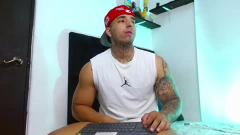 Snapshot of darius_phoenix chatting on 02-27-26, 08:31 Darius Phoenix online show from 02-27-26, 08:31