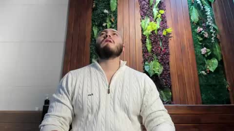 Snapshot of darius_wolfe chatting on 05-05-26, 11:18 Darius online show from 05-05-26, 11:18
