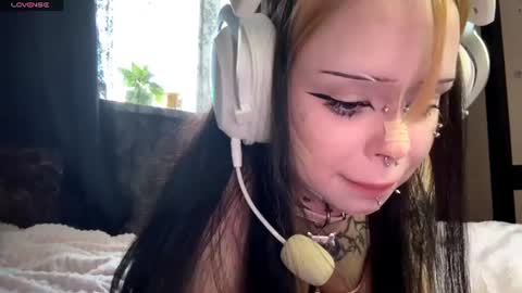 Snapshot of dark_aangel chatting on 06-20-26, 11:46 Dark angel online show from 06-20-26, 11:46