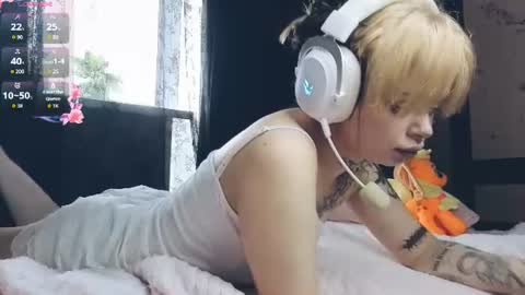 Snapshot of dark_aangel chatting on 06-27-26, 02:34 Dark angel online show from 06-27-26, 02:34