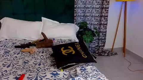 becky online show from 04-12-26, 07:57