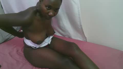 Snapshot of dark_chocoloate chatting on 01-31-26, 07:34 coco online show from 01-31-26, 07:34