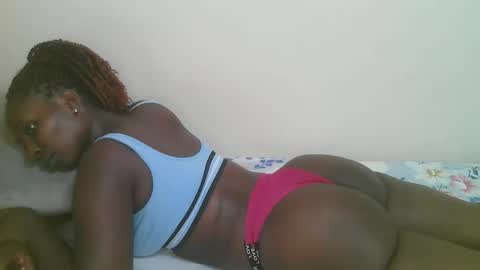 Snapshot of dark_chocoloate chatting on 03-13-26, 02:23 coco online show from 03-13-26, 02:23