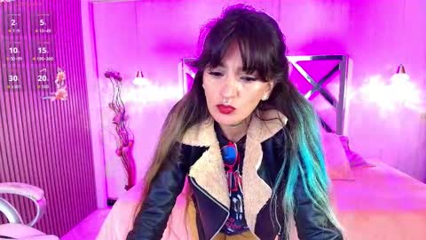 dark_dominika online show from 01-06-26, 08:01