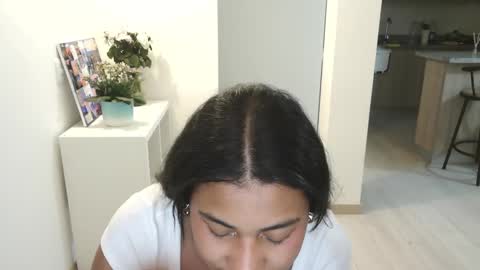 Sofia online show from 01-08-25, 02:25