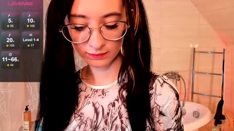 Snapshot of dark_lola_ chatting on 12-14-24, 12:55 Lola online show from 12-14-24, 12:55
