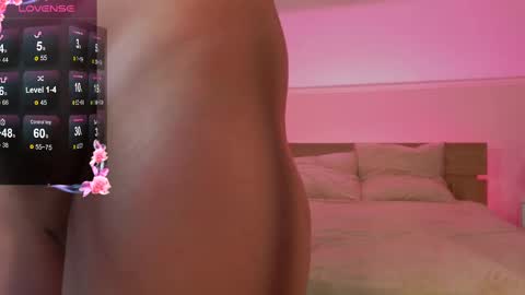 Snapshot of dark_lola_ chatting on 02-13-25, 05:33 Lola online show from 02-13-25, 05:33
