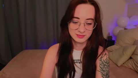 Snapshot of dark_lola_ chatting on 02-21-25, 09:34 Lola online show from 02-21-25, 09:34