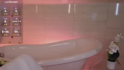Snapshot of dark_lola_ chatting on 10-07-25, 01:58 Lola online show from 10-07-25, 01:58