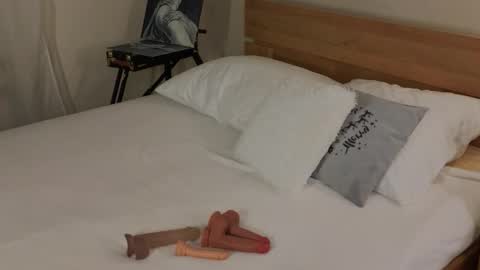 Lola online show from 03-02-26, 02:25