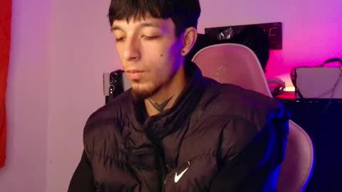 Snapshot of dark_rosse1 chatting on 02-17-26, 03:25 rosse online show from 02-17-26, 03:25