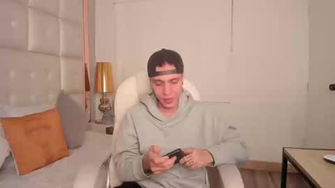 Snapshot of dark_sun333 chatting on 09-10-25, 12:21 dark_sun333 online show from 09-10-25, 12:21