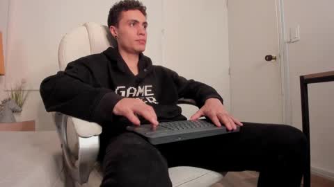 Snapshot of dark_sun333 chatting on 09-11-25, 10:10 dark_sun333 online show from 09-11-25, 10:10