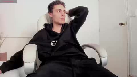 Snapshot of dark_sun333 chatting on 09-23-25, 12:02 dark_sun333 online show from 09-23-25, 12:02