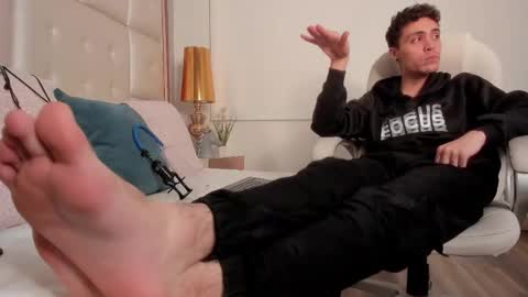 Snapshot of dark_sun333 chatting on 09-27-25, 10:04 dark_sun333 online show from 09-27-25, 10:04