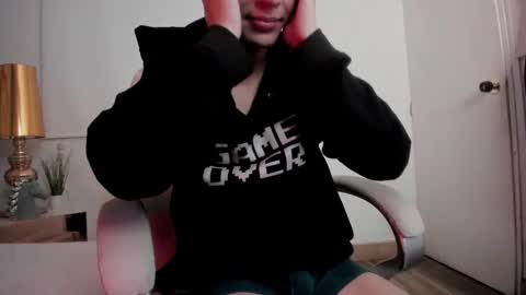 Snapshot of dark_sun333 chatting on 10-15-25, 10:54 dark_sun333 online show from 10-15-25, 10:54