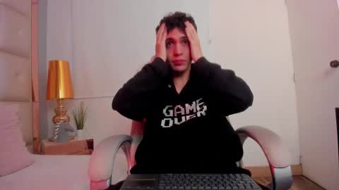 Snapshot of dark_sun333 chatting on 10-17-25, 03:10 dark_sun333 online show from 10-17-25, 03:10