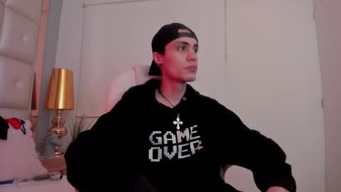 Snapshot of dark_sun333 chatting on 10-22-25, 03:07 dark_sun333 online show from 10-22-25, 03:07