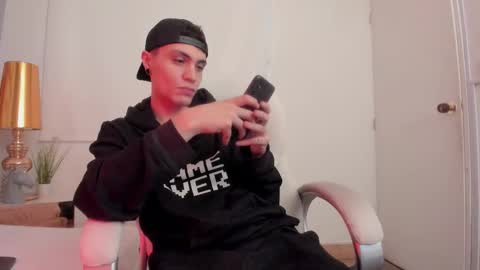 Snapshot of dark_sun333 chatting on 11-01-25, 09:39 dark_sun333 online show from 11-01-25, 09:39