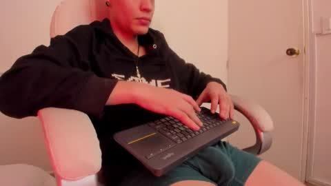 Snapshot of dark_sun333 chatting on 11-02-25, 09:06 dark_sun333 online show from 11-02-25, 09:06