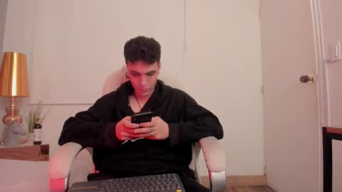 Snapshot of dark_sun333 chatting on 11-14-25, 01:04 dark_sun333 online show from 11-14-25, 01:04