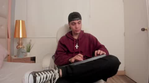 Snapshot of dark_sun333 chatting on 11-16-25, 08:58 dark_sun333 online show from 11-16-25, 08:58