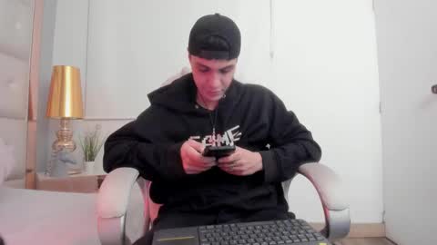 Snapshot of dark_sun333 chatting on 11-22-25, 10:53 dark_sun333 online show from 11-22-25, 10:53