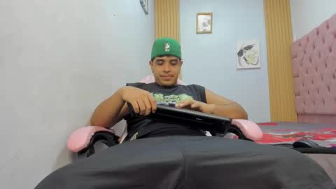 Snapshot of darkalphax01 chatting on 12-22-25, 03:36 darkalphax01 online show from 12-22-25, 03:36