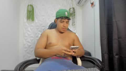 Snapshot of darkalphax01 chatting on 01-18-26, 02:32 darkalphax01 online show from 01-18-26, 02:32