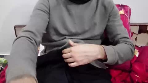 Snapshot of darkbud03 chatting on 11-12-25, 09:14 just a guy online show from 11-12-25, 09:14