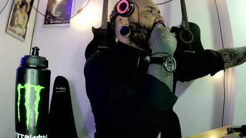 Snapshot of darkclothes chatting on 12-22-24, 11:41 darkclothes online show from 12-22-24, 11:41