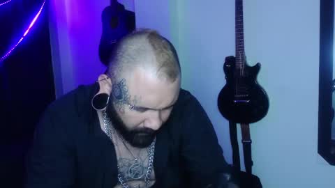 Snapshot of darkclothes chatting on 12-24-24, 12:44 darkclothes online show from 12-24-24, 12:44