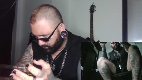 Snapshot of darkclothes chatting on 12-27-24, 08:56 darkclothes online show from 12-27-24, 08:56