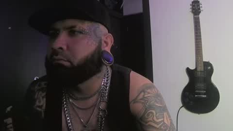 Snapshot of darkclothes chatting on 01-04-25, 05:37 darkclothes online show from 01-04-25, 05:37