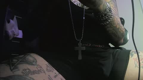 Snapshot of darkclothes chatting on 01-04-25, 08:37 darkclothes online show from 01-04-25, 08:37