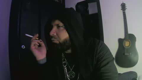 Snapshot of darkclothes chatting on 01-05-25, 07:28 darkclothes online show from 01-05-25, 07:28