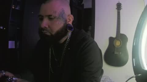 Snapshot of darkclothes chatting on 01-05-25, 11:12 darkclothes online show from 01-05-25, 11:12