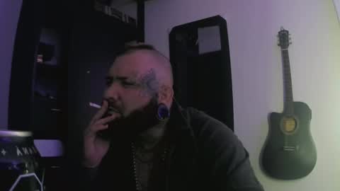 Snapshot of darkclothes chatting on 01-07-25, 01:17 darkclothes online show from 01-07-25, 01:17