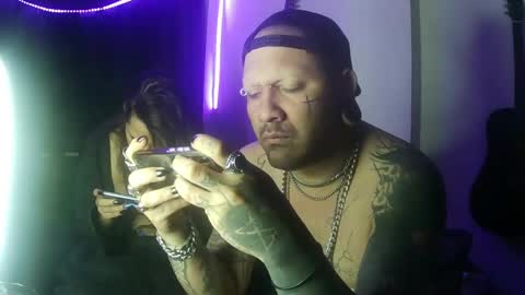 Snapshot of darkclothes chatting on 01-23-25, 07:00 darkclothes online show from 01-23-25, 07:00