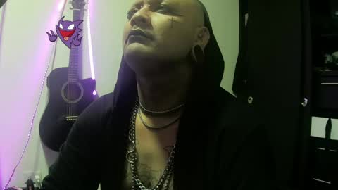 Snapshot of darkclothes chatting on 01-25-25, 11:34 darkclothes online show from 01-25-25, 11:34