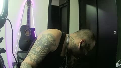 Snapshot of darkclothes chatting on 02-08-25, 05:08 darkclothes online show from 02-08-25, 05:08