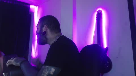 Snapshot of darkclothes chatting on 02-26-25, 08:04 darkclothes online show from 02-26-25, 08:04